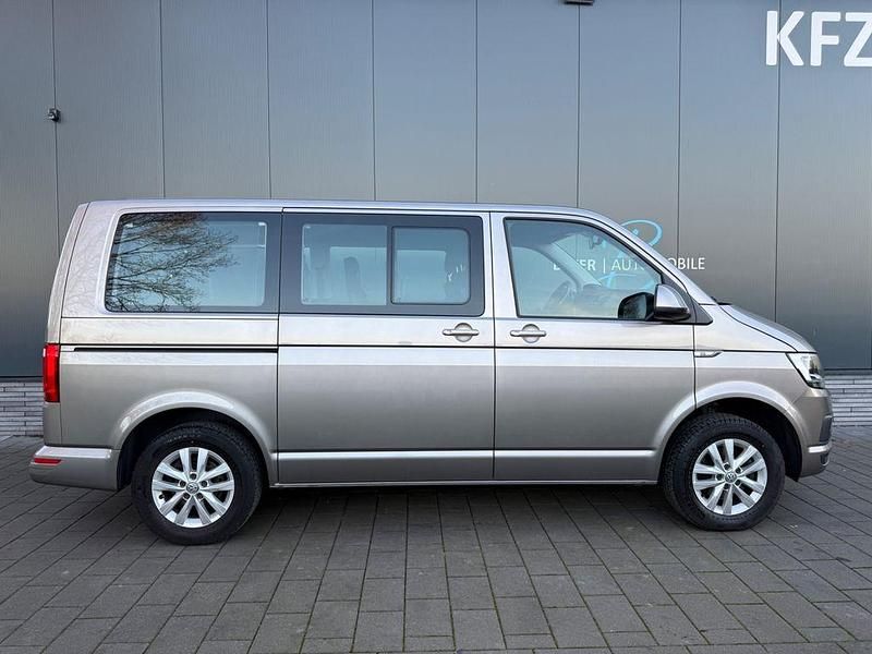 Gebraucht VW Caravelle 150 PS (110 kW) 2017 Beige Van / Kleinbus