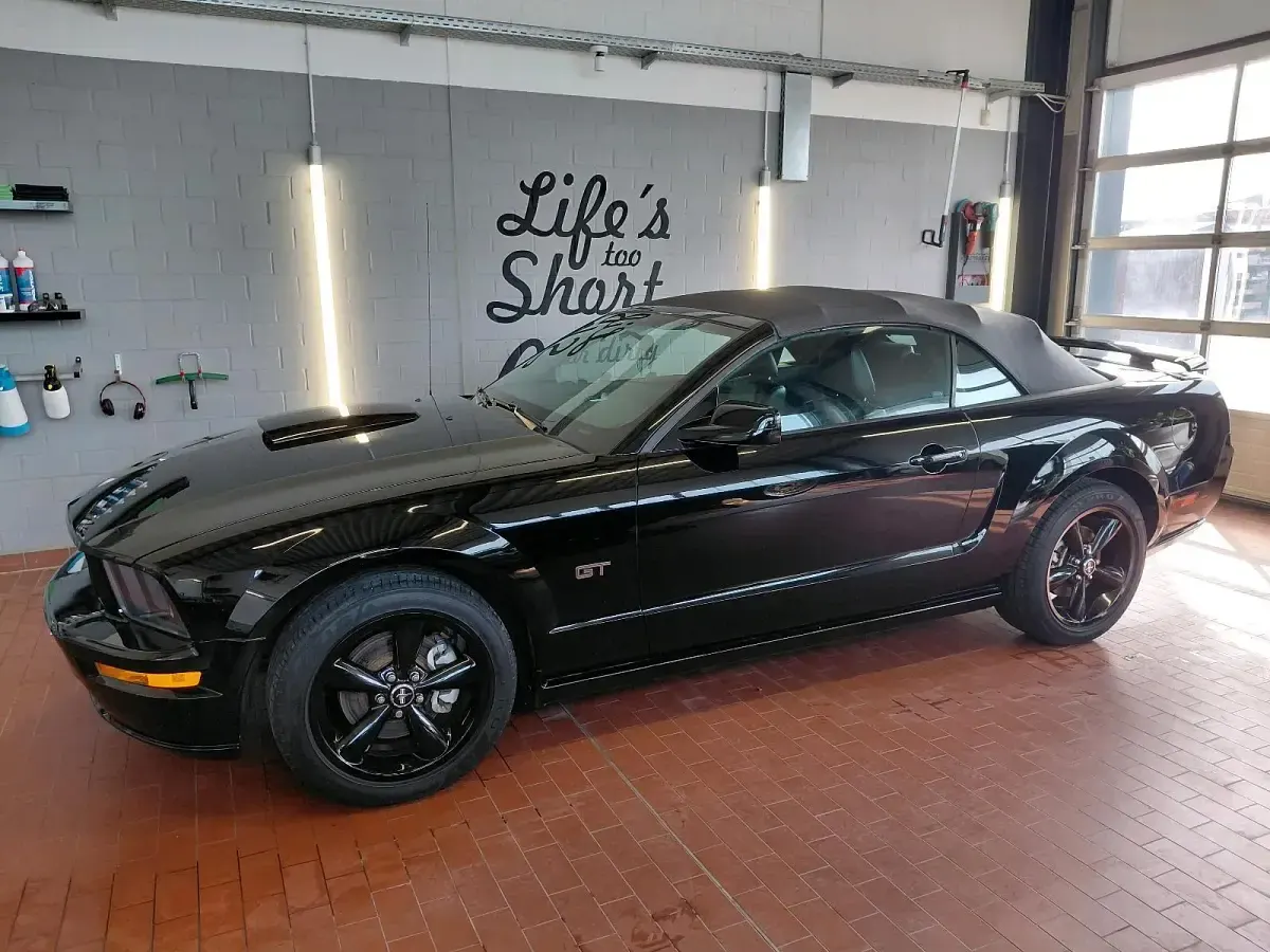 Gebraucht Ford Mustang GT 305 PS (224 kW) 2008 Schwarz Cabrio