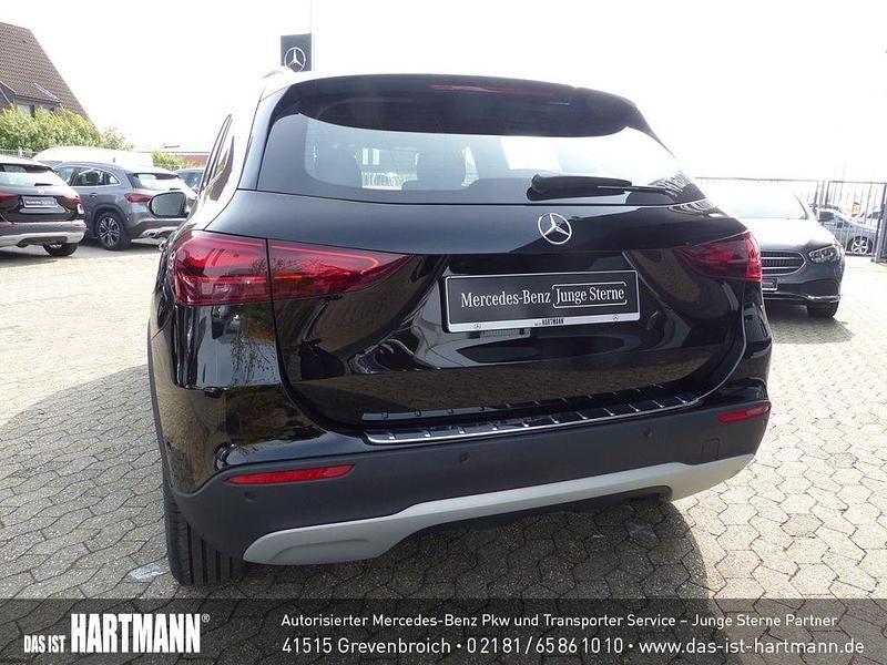 Gebraucht Mercedes GLA200 Advanced 163 PS (119 kW) 2024 Schwarz SUV