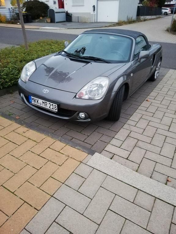 Grau Gebraucht 2005 Toyota MR2 Edition-S Cabrio | 12.600 € (Etwas zu teuer) - Bild 1/4