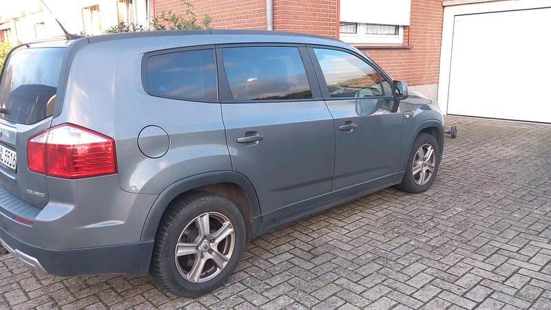 Gebraucht Chevrolet Orlando 136 PS (100 kW) 2011 Grau Van / Kleinbus