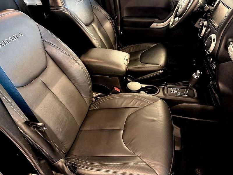 Gebraucht Jeep Wrangler Sahara 200 PS (147 kW) 2017 Black clear coat SUV