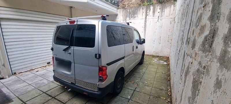 Gebraucht Nissan NV200 110 PS (80 kW) 2010 Silber Van / Kleinbus
