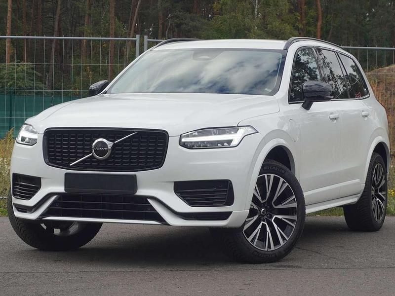 Crystal white / metallic Gebraucht 2022 Volvo XC90 Plus SUV | 42.900 € (Superpreis) - Bild 1/4