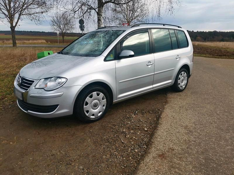 Gebraucht VW Touran 140 PS (102 kW) 2007 Silber Van / Kleinbus