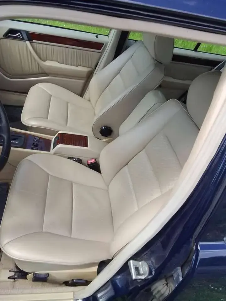 Gebraucht Mercedes E300 147 PS (108 kW) 1995 Limousine