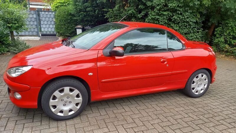 Rot Gebraucht 2005 Peugeot 206 CC Filou Cabrio | 2.990 € (Etwas zu teuer) - Bild 1/4