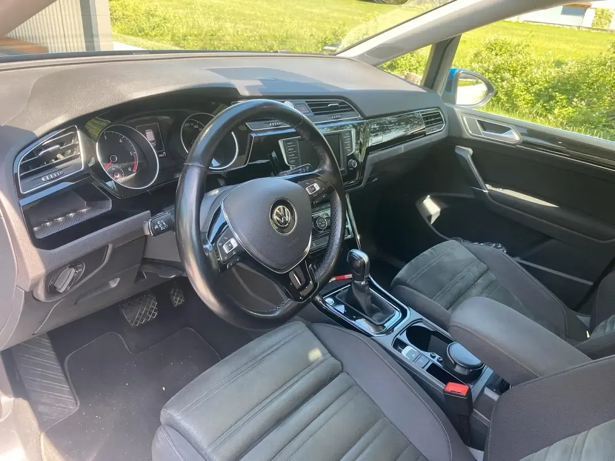 Gebraucht VW Touran 2016 Van / Kleinbus