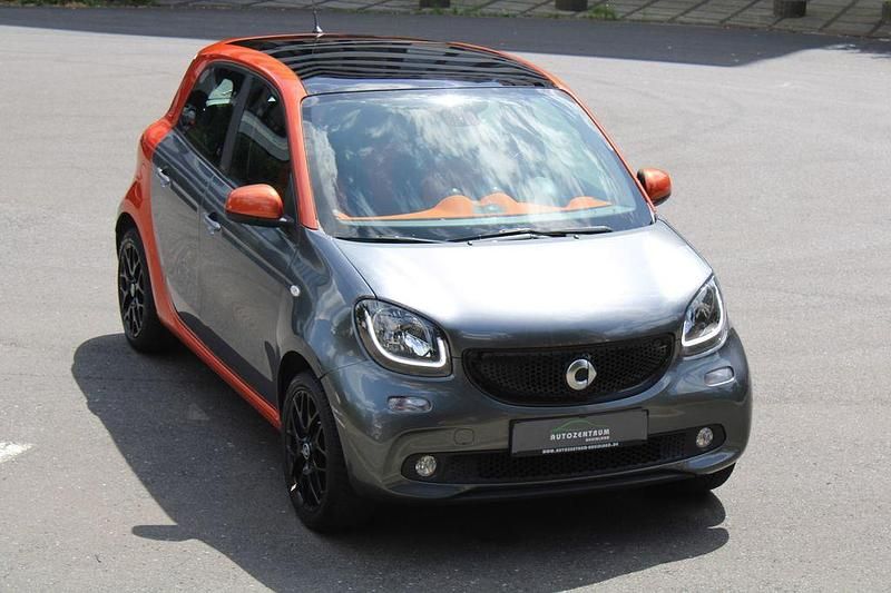 Grau Gebraucht 2015 Smart ForFour Limousine | 8.490 € (Fairer Preis) - Bild 1/4