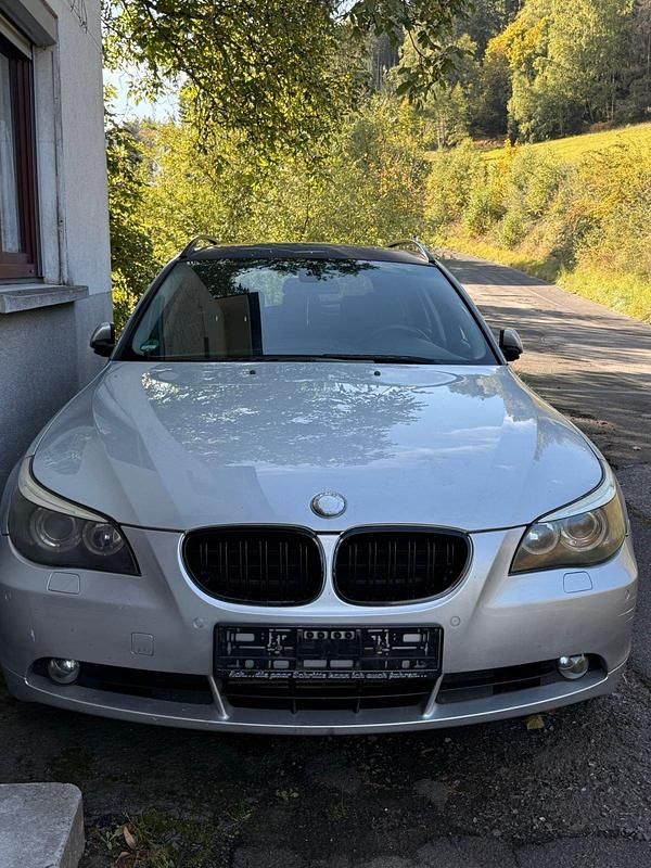 Gebraucht BMW 525 177 PS (130 kW) 2004 Silber Limousine