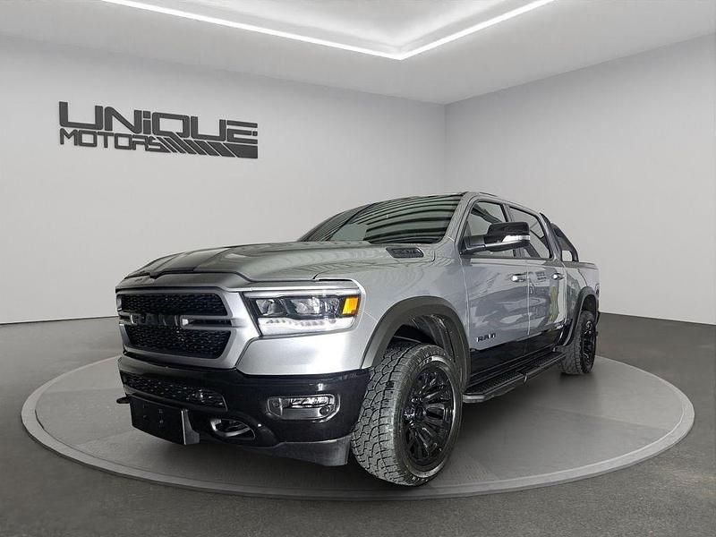 Silber Gebraucht 2023 Dodge Ram Abholung | 54.950 € (Fairer Preis) - Bild 1/4