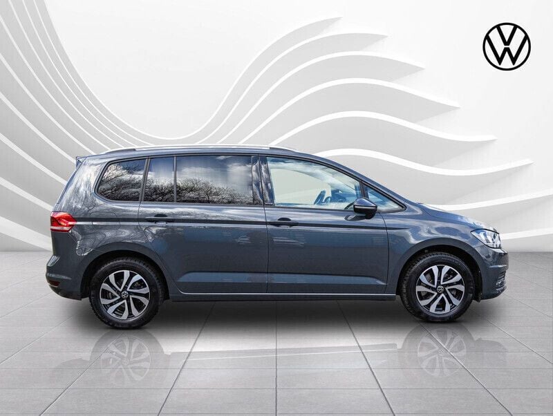 Gebraucht VW Touran Active 150 PS (110 kW) 2022 Grau (delfingrau metallic) Van / Kleinbus