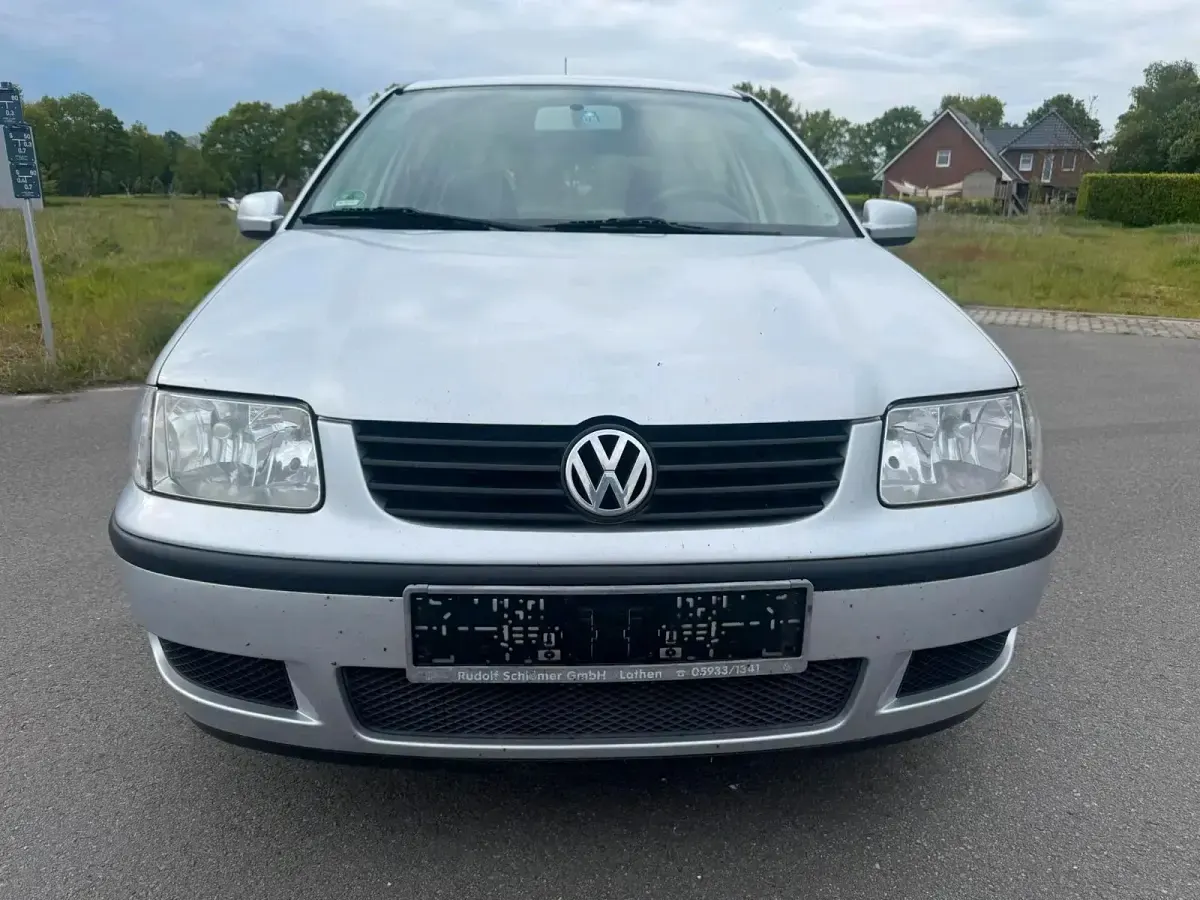 Usata VW Polo 80 CV (58 kW) 2001 Argento Utilitaria