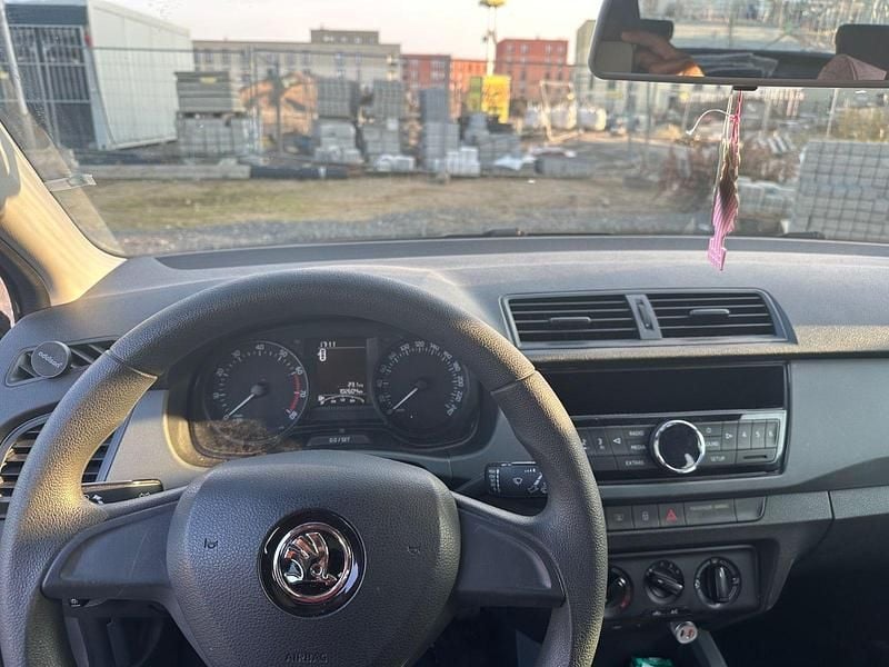 Gebraucht Skoda Fabia Active 60 PS (44 kW) 2018 Beige Kleinwagen