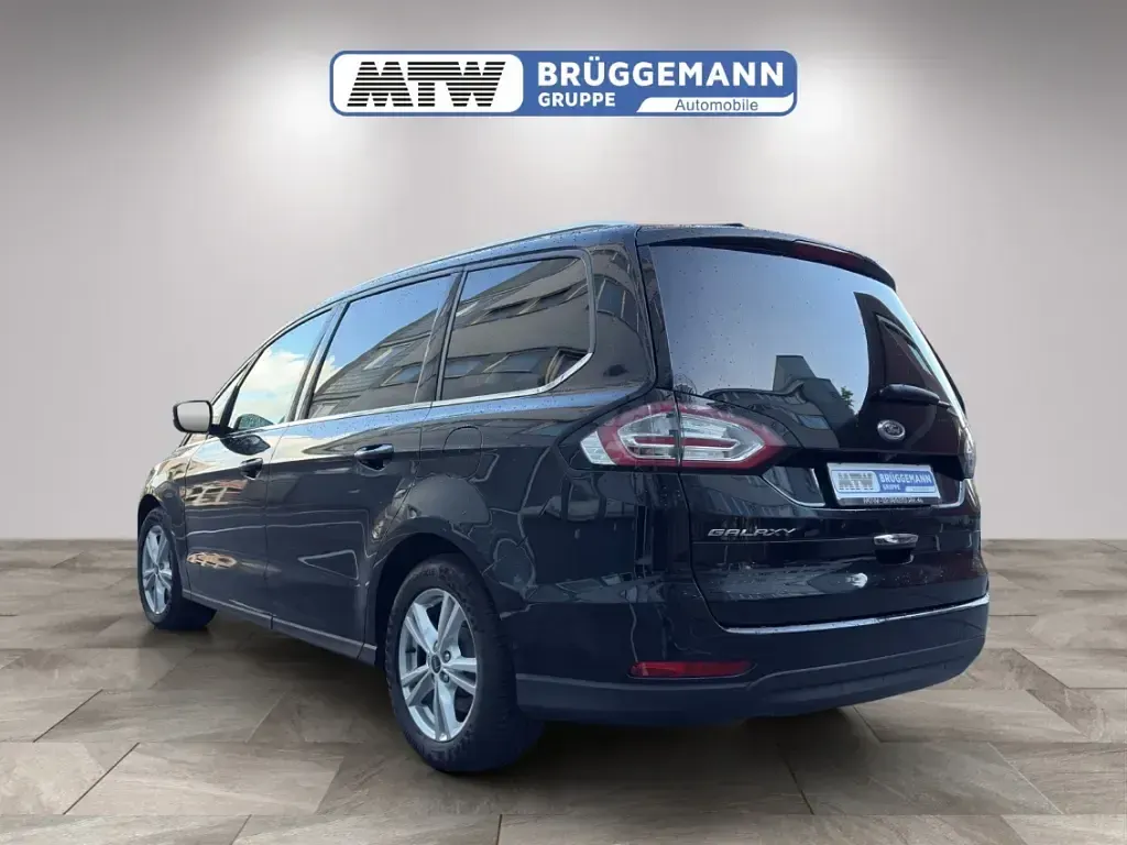 Używany Ford Galaxy Titanium 239 KM (175 kW) 2016 Czarny Minivan