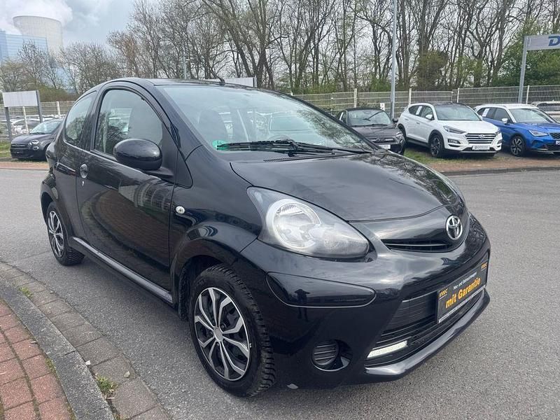 Gebraucht Toyota Aygo Cool 68 PS (50 kW) 2012 Schwarz Kleinwagen