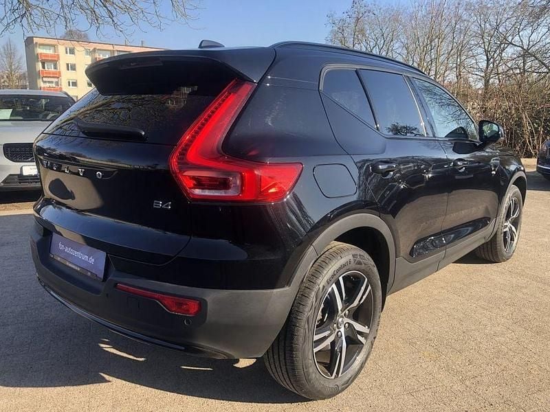 Gebraucht Volvo XC40 Plus 197 PS (144 kW) 2024 Onyx black SUV