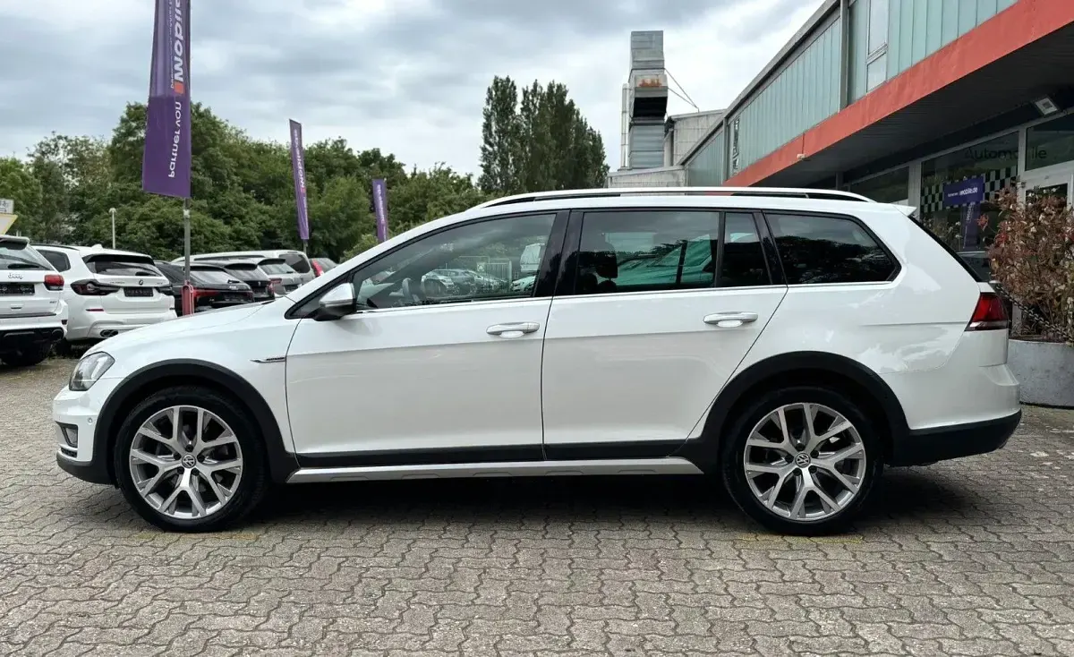 Gebraucht VW Golf Alltrack 184 PS (135 kW) 2015 Weiß Kombi