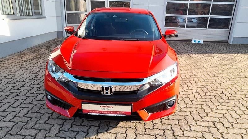 Gebraucht Honda Civic Elegance 182 PS (133 kW) 2020 Liberty rally red Limousine