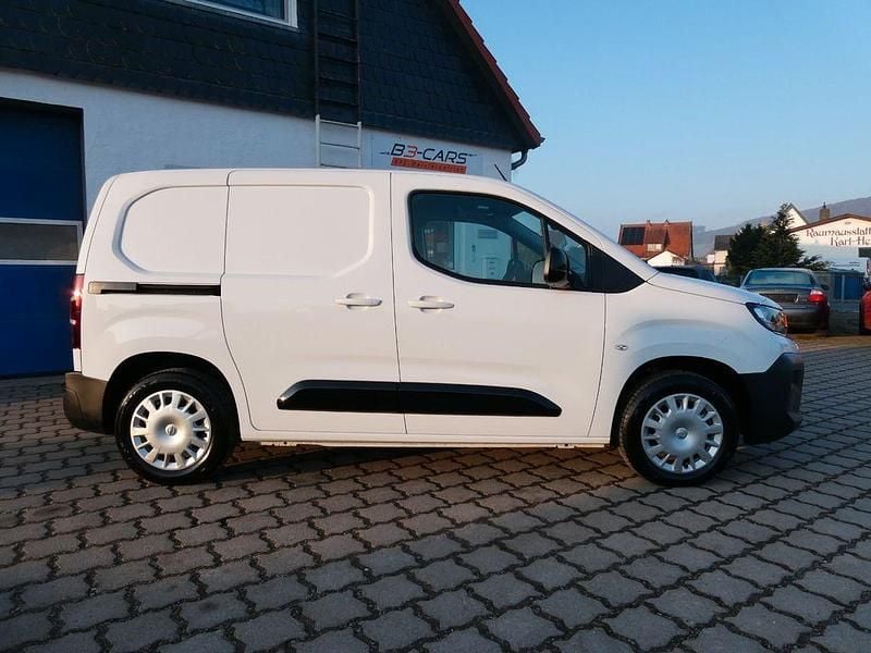 Gebraucht Opel Combo 102 PS (75 kW) 2024 Weiß Van / Kleinbus