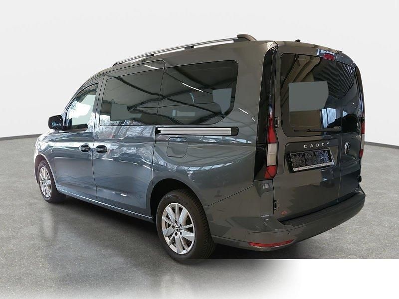 Gebraucht VW Caddy Maxi Life 114 PS (83 kW) 2024 Metallic Van / Kleinbus
