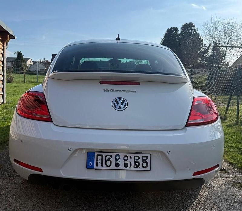 Używany VW Beetle Sport 160 KM (117 kW) 2012 Biały Hatchback