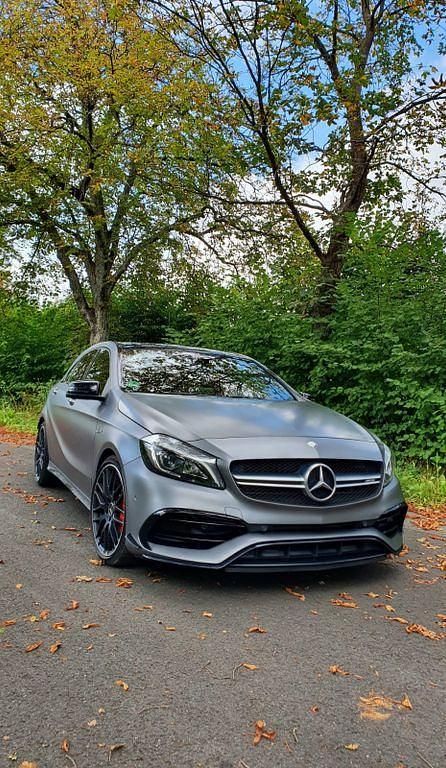 Grau Gebraucht 2015 Mercedes A45 AMG AMG Limousine | 26.885 € (Fairer Preis) - Bild 1/4