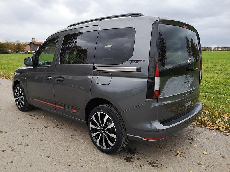 Neu VW Caddy Edition 122 PS (89 kW) 2025 Mojavebeige metallic Van / Kleinbus