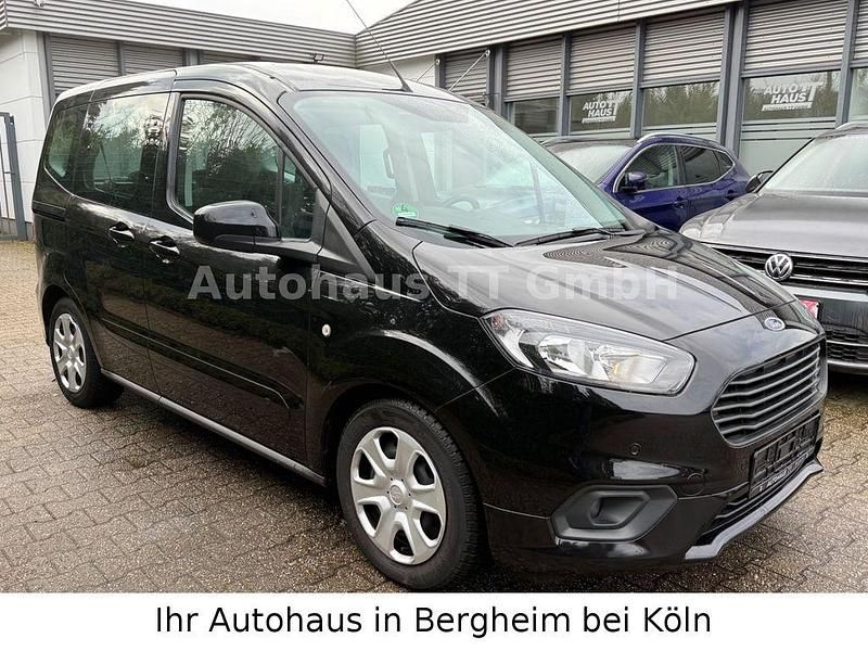 Gebraucht Ford Tourneo Courier Trend 101 PS (74 kW) 2021 Schwarz Van / Kleinbus