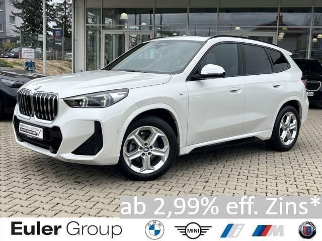 Weiss Gebraucht 2024 BMW X1 Performance SUV | 39.290 € (Fairer Preis) - Bild 1/4
