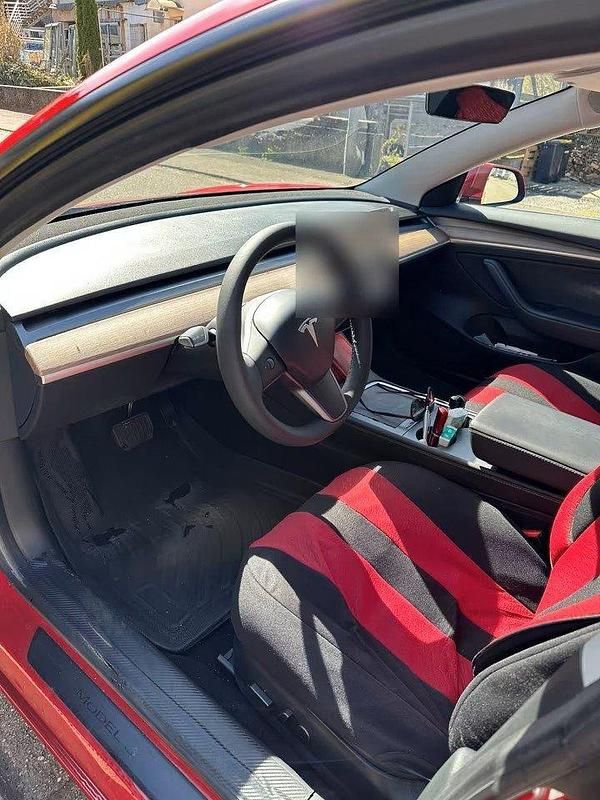 Gebraucht Tesla Model 3 239 kW (325 PS) 2021 Rot Limousine