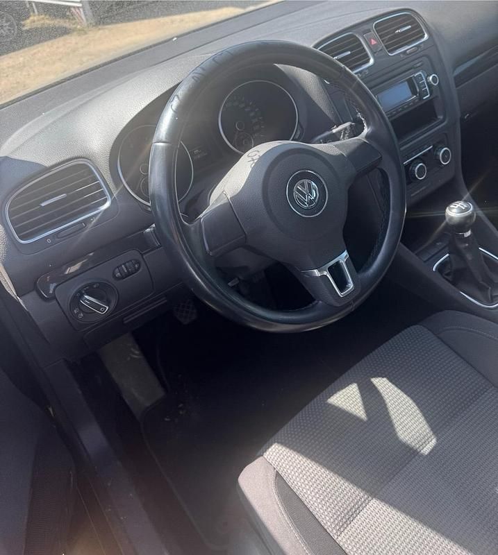 Schwarz Gebraucht 2010 VW Golf VI Limousine | 2.150 € (Superpreis) - Bild 1/4