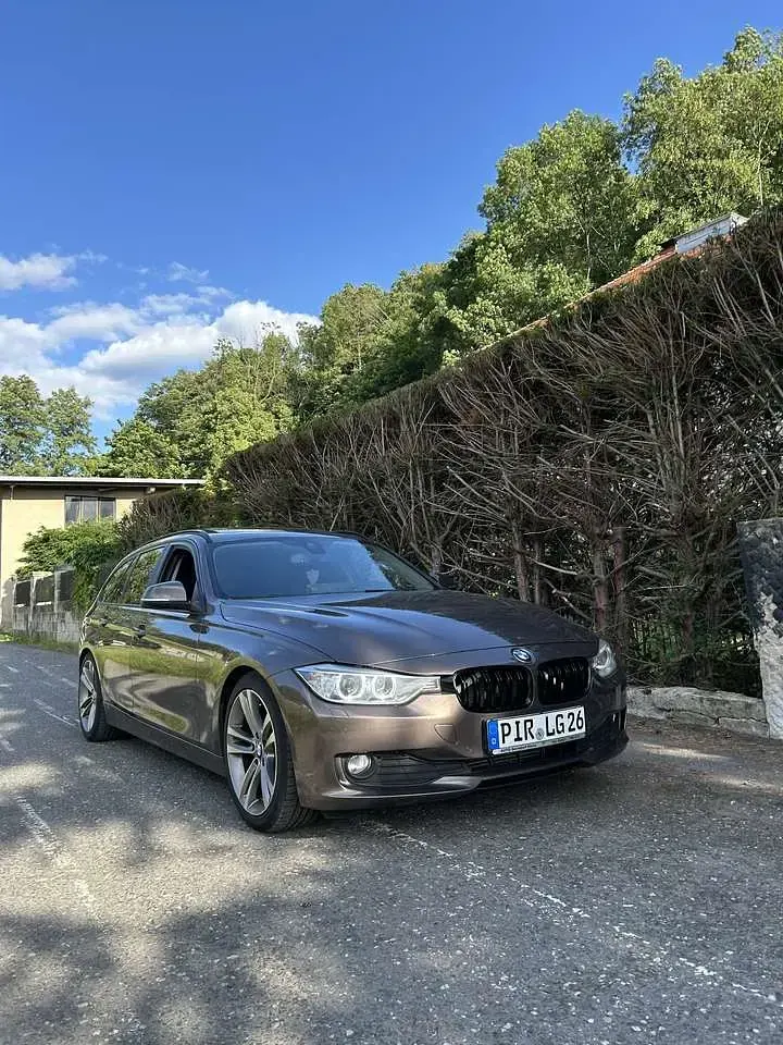 Gebraucht BMW 320 184 PS (135 kW) 2013 Kombi