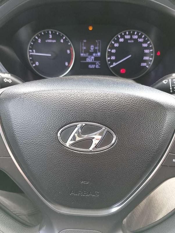 Gebraucht 2018 Hyundai i20 Style Kleinwagen | 6.900 € (Guter Preis) - Bild 1/4