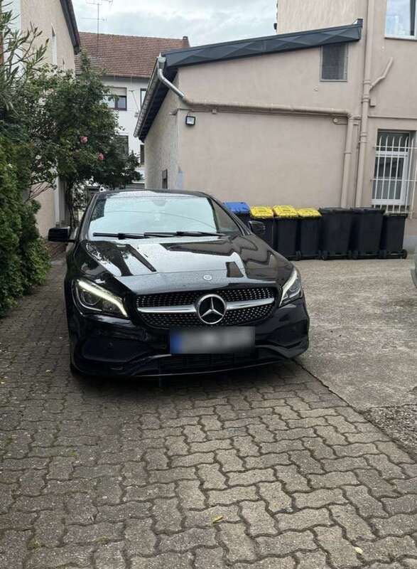 Gebraucht 2018 Mercedes CLA220 Shooting Brake AMG line Kombi | 17.200 € (Fairer Preis) - Bild 1/4