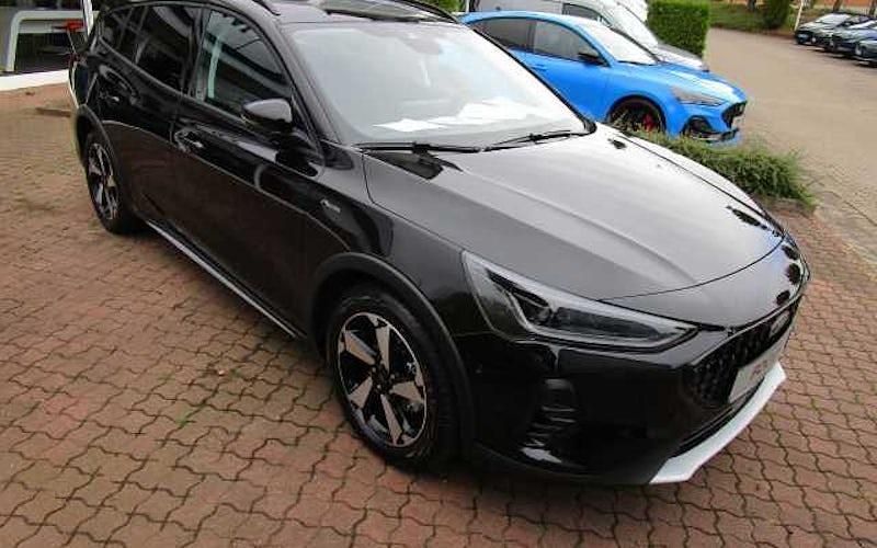 Schwarz Gebraucht 2025 Ford Focus Active Kombi | 38.990 € - Bild 1/4
