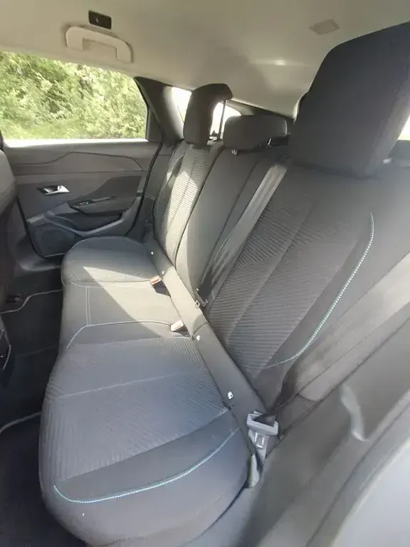 Gebraucht Peugeot 308 SW Active 131 PS (96 kW) 2024 Silber Kombi