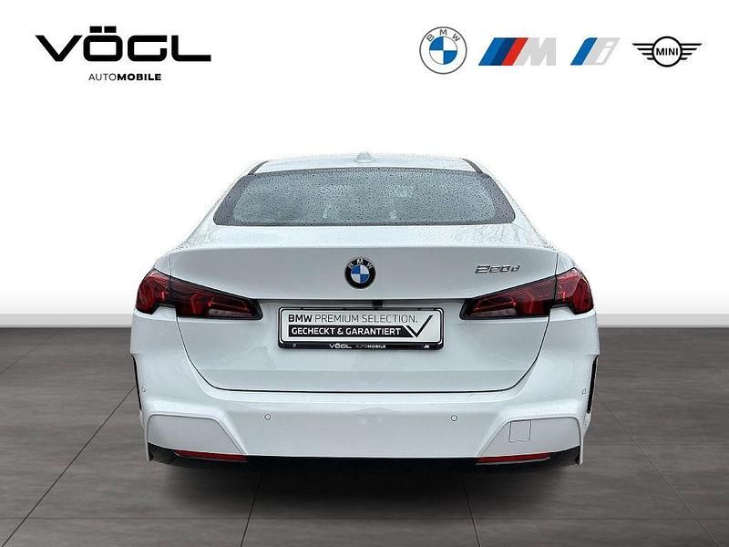 Gebraucht BMW 220 150 PS (110 kW) 2025 Alpinweiß uni Coupé
