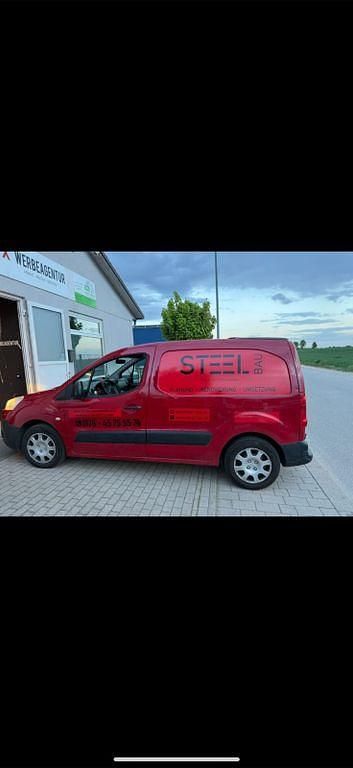 Rot Gebraucht 2009 Peugeot Partner Comfort Van | 2.700 € (Superpreis) - Bild 1/4