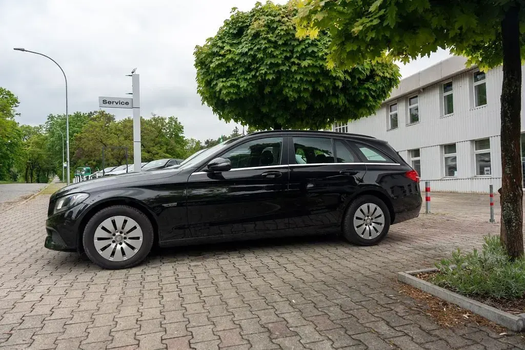 Gebraucht Mercedes C220 AMG line 170 PS (125 kW) 2017 Schwarz Kombi