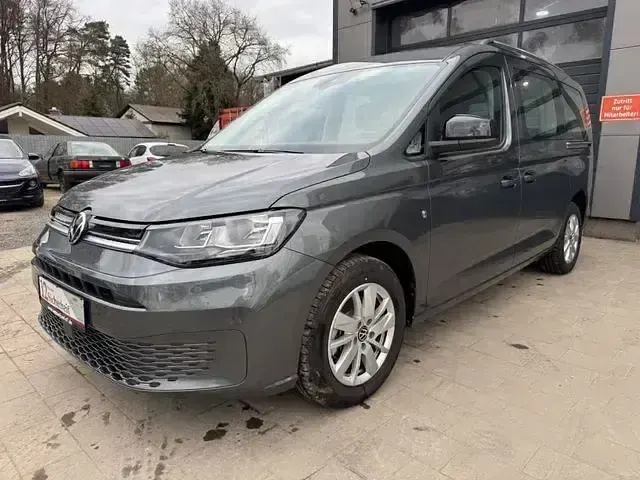 Usata VW Caddy Maxi Life 114 CV (83 kW) 2024 Grigio Monovolume