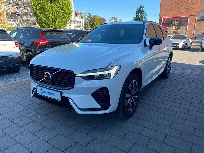Gebraucht Volvo XC60 Plus 197 PS (144 kW) 2023 Weiß SUV