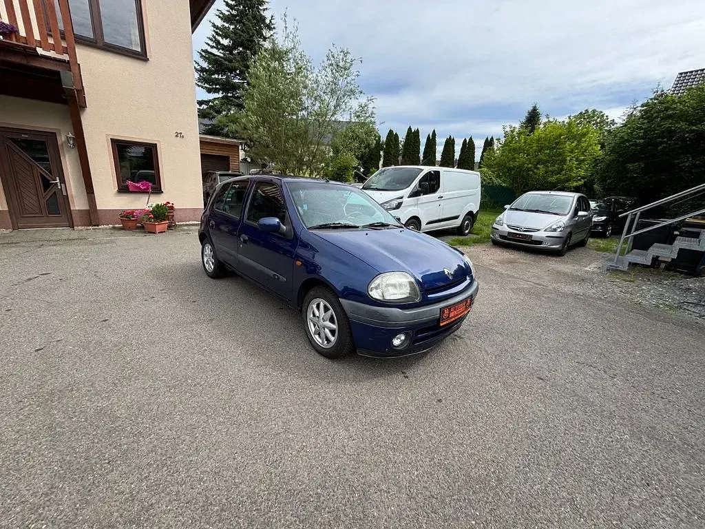 Gebraucht Renault Clio 58 PS (42 kW) 1998 Blau Kleinwagen