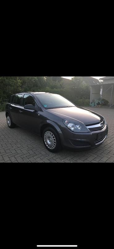 Gebraucht Opel Astra 90 PS (66 kW) 2009 Grau Limousine