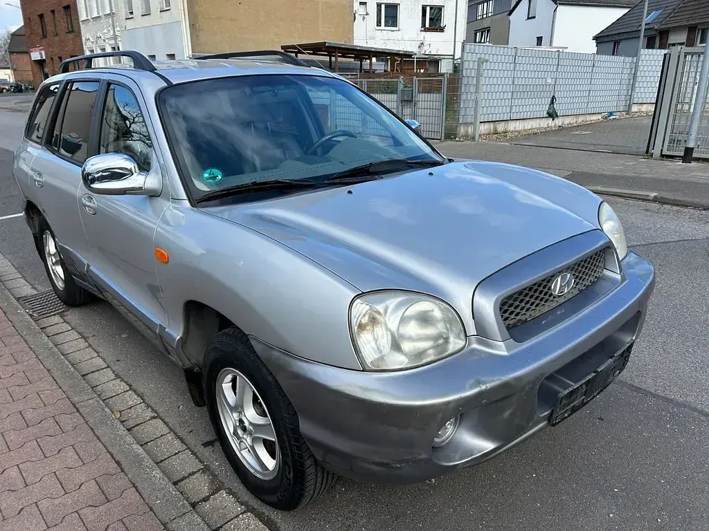 Gebraucht Hyundai Santa Fe GLS 173 PS (127 kW) 2004 Silber SUV