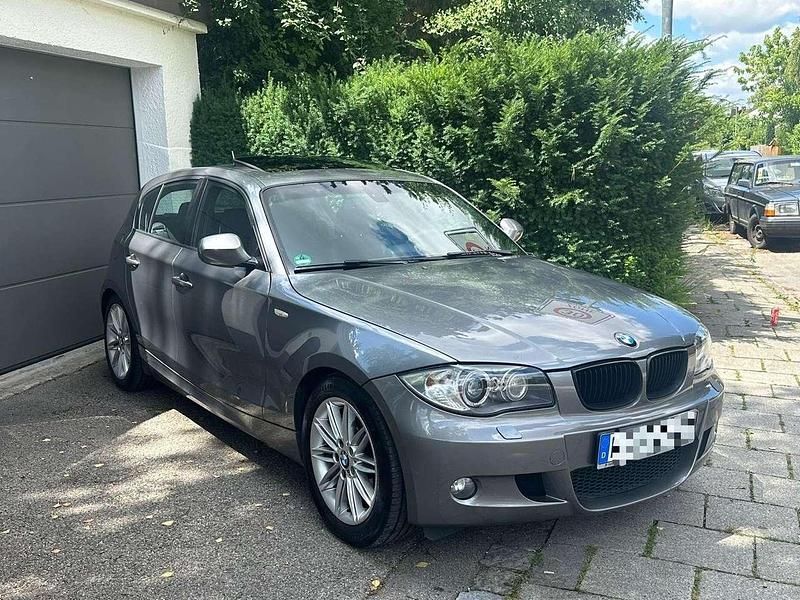 Grau Gebraucht 2010 BMW 120 M Sport Kleinwagen | 4.450 € (Superpreis) - Bild 1/4
