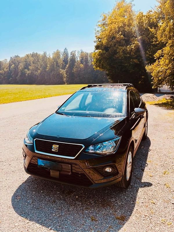 Schwarz Gebraucht 2018 Seat Arona SUV | 13.000 € (Fairer Preis) - Bild 1/4