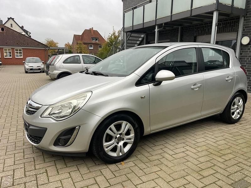 Silber Gebraucht 2011 Opel Corsa Limousine | 3.199 € (Etwas zu teuer) - Bild 1/4