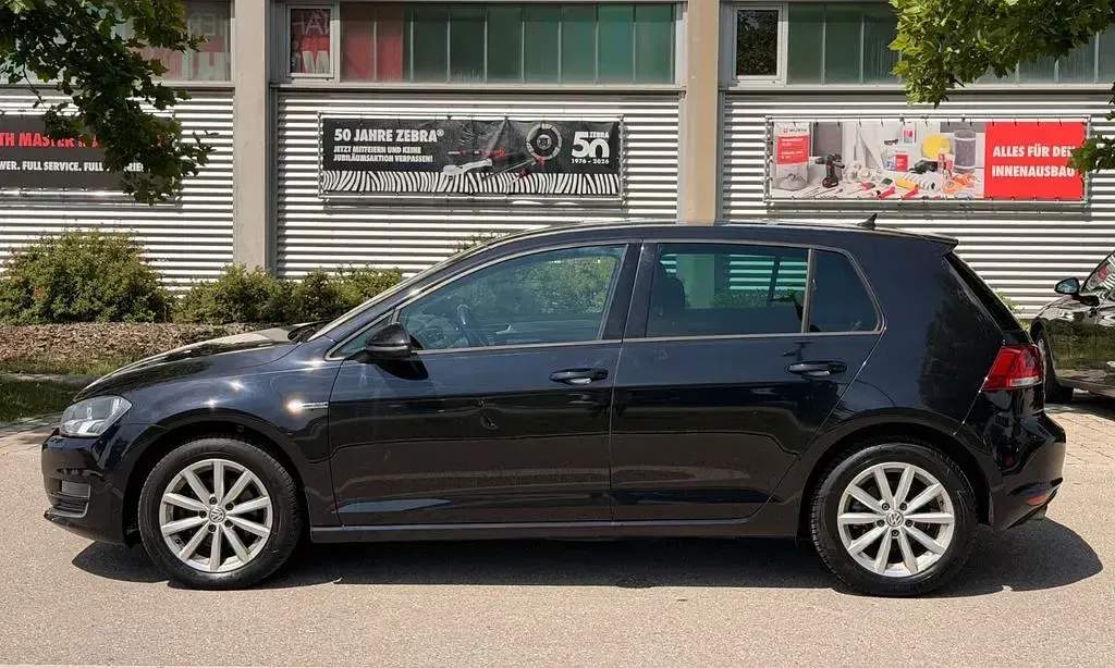 Gebraucht VW Golf VII LOUNGE 110 PS (80 kW) 2015 Schwarz Limousine