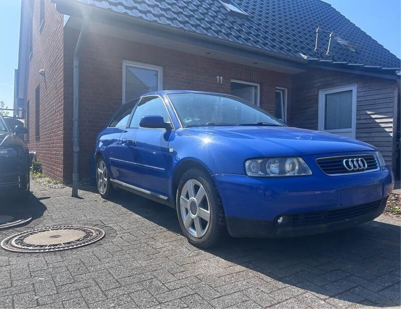 Blau Gebraucht 2002 Audi A3 Limousine | 749 € (Superpreis) - Bild 1/4